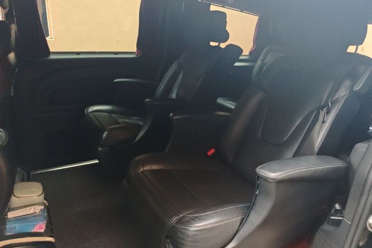 Used Mercedes-Benz Vito 2018 2.0T Business Version China V Emission Standard Left Rear Seat