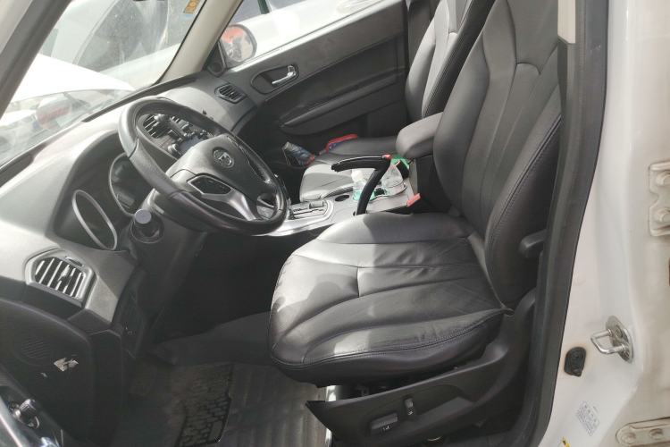 Used GAC Trumpchi GS5 2013 2.0L Automatic Two-Wheel Drive Light Interior Special Edition
