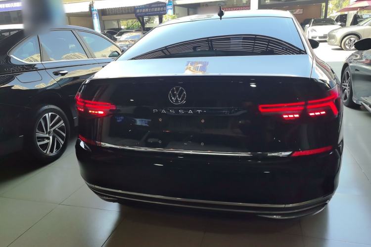 Used Volkswagen Passat 2020 Revised Version 330TSI Luxury Edition China VI Standard