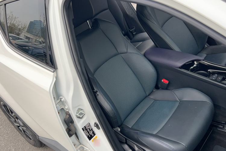 Used Toyota C-HR 2020 2.0L Leading Edition Right Front Seat