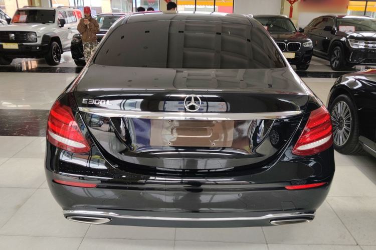 Used Mercedes-Benz E-Class 2018 Facelift E 300 L Luxury Edition