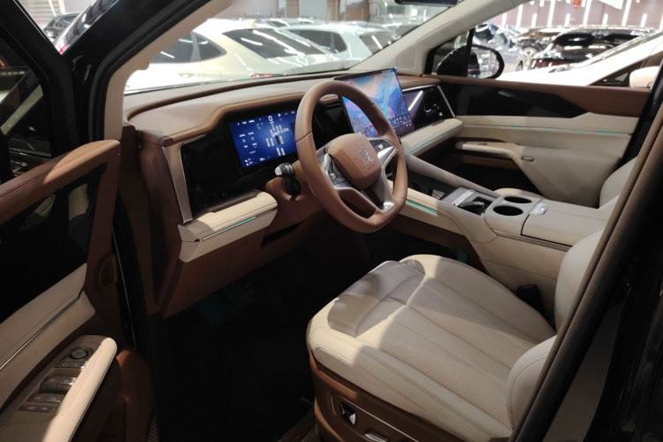 Used BYD Xia 2025 DM-i 1.5T 180km Excellence Model
