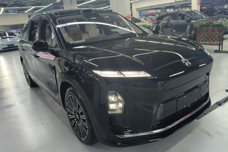 Used Nio ES8 2026 Model 6-seat Executive Luxury Edition Front Right 45 Deg