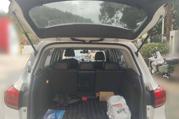 Used Volkswagen Tiguan 2015 1.8TSI Automatic Two-Wheel Drive Comfort Edition Trunk