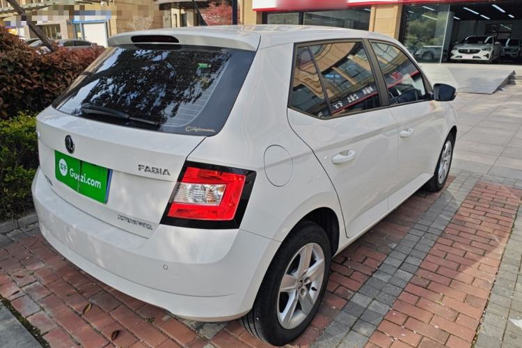 Used Skoda Fabia 2016 1.4L Automatic Car Enjoy Edition Rear Right 45 Deg