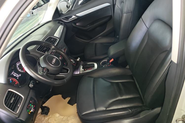 Used Audi Q3 2015 35 TFSI Comfort Model
