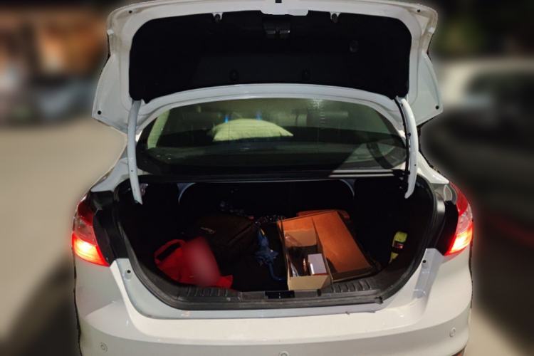 Used Ford Focus 2012 Sedan 1.6L Automatic Fashion Edition