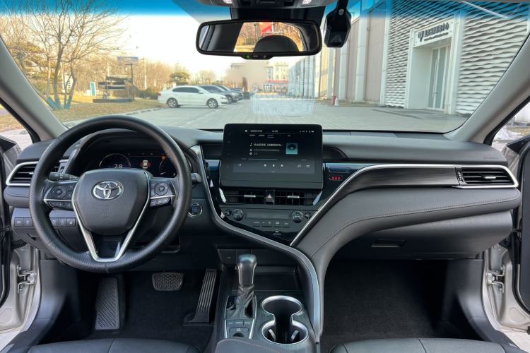 Used Toyota Camry 2021 2.5G Luxury Edition
