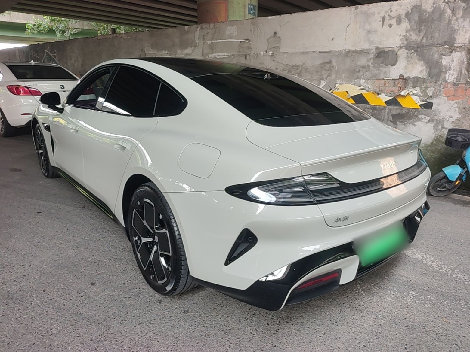 Xiaomi Auto SU7 2024 Rear-Drive Ultra-Long Range Advanced Pro-Level Intelligent Driving Version — снимка 4