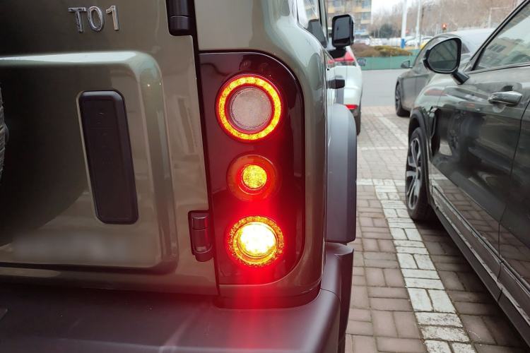 Used 212 T01 2024 2.0T Explorer
