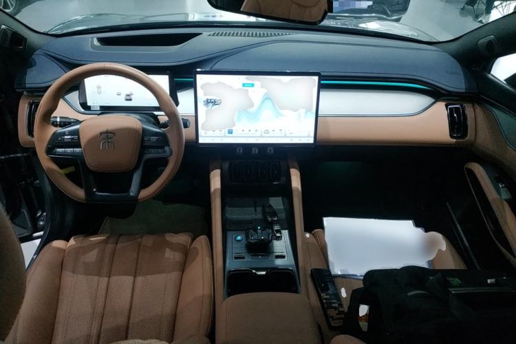 Used BYD Song L EV 2024 662 km Excellence Version Center Console