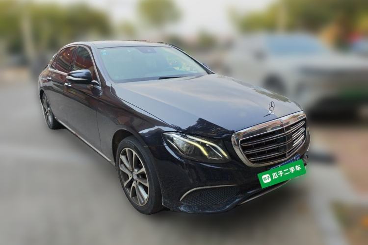 Used Mercedes-Benz E-Class 2016 E 200 L Front Right 45 Deg