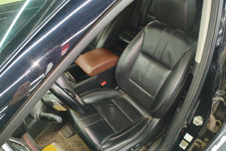 Used GAC Trumpchi GS8 2019 390T Two-Wheel Drive Luxury Smart Connectivity Version (7 Seats) Left Front Seat