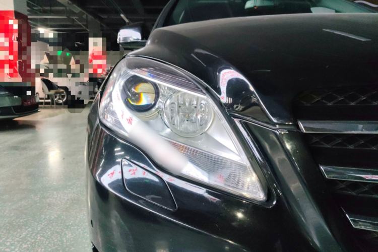 Used Mercedes-Benz R-Class 2011 R 300 L Business Model Right Front Headlight