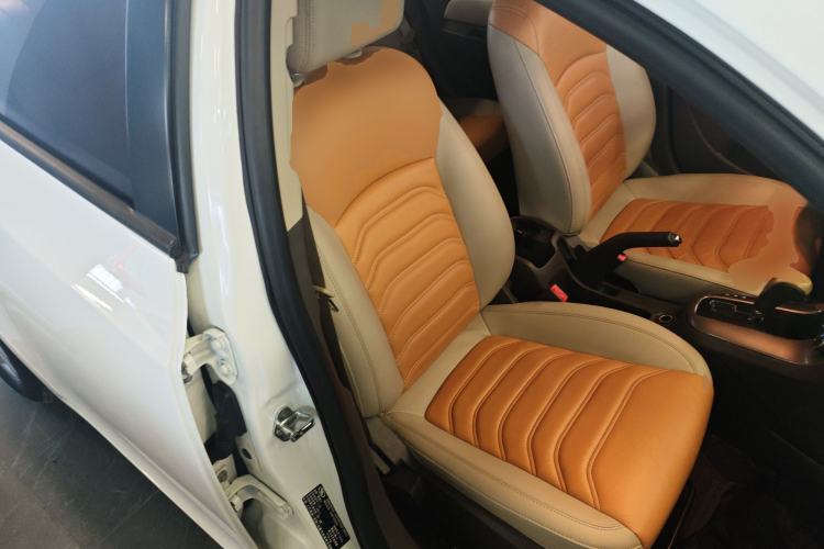 Used Chevrolet Cruze 2015 1.5L Classic SE AT Right Front Seat