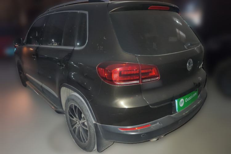 Used Volkswagen Tiguan 2015 2.0 TSI Automatic All-Wheel Drive Luxury Edition Rear Left 45 Deg