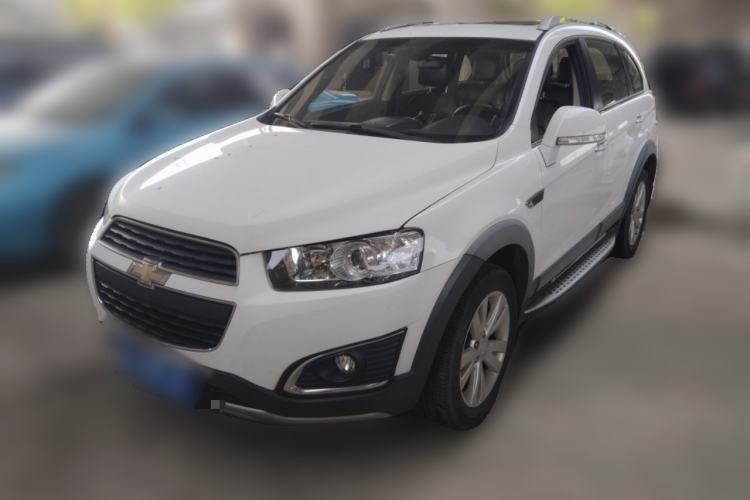 Used Chevrolet Captiva 2015 2.4L 4x4 Flagship Edition 7-Seater