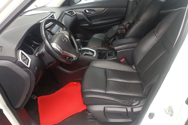 Used Nissan X-Trail 2015 2.0L CVT Comfort MAX Edition 2WD
