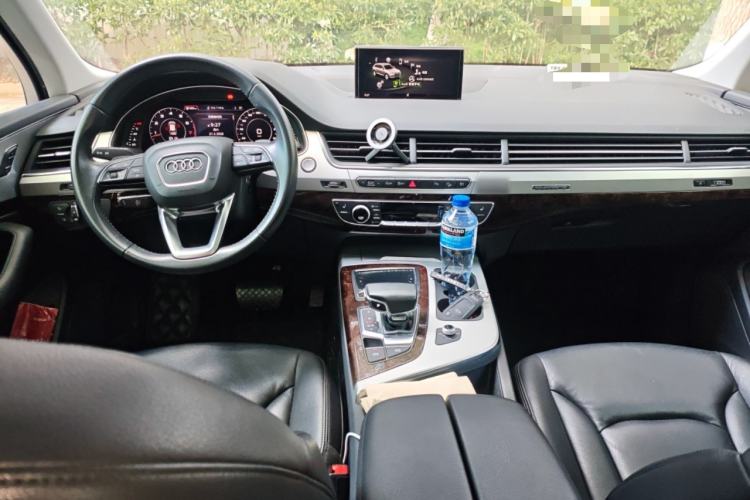 Used Audi Q7 2018 45 TFSI S line Sport Edition Interior 2
