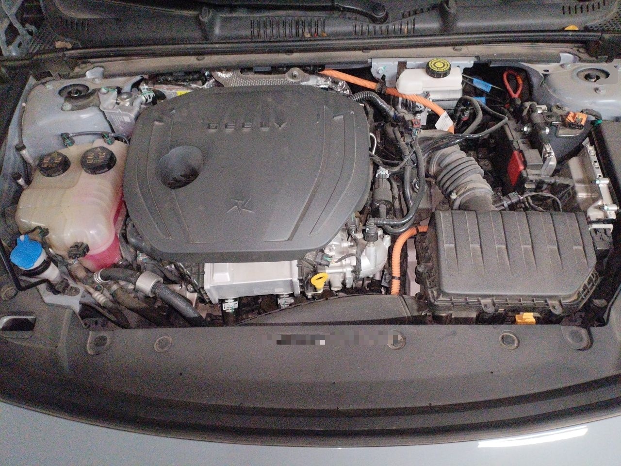 Geely Galaxy L6 2024 125km PLUS Dragon Edition — снимка 17