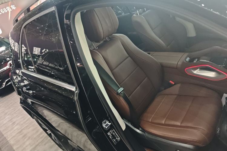 Used Mercedes-Benz GLE 2024 Refreshed GLE 350 4MATIC Stylish Edition Right Front Seat