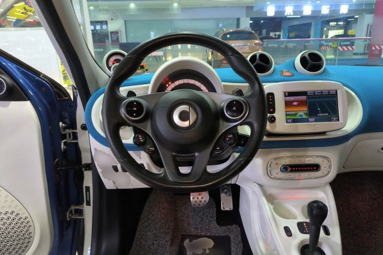 Used smart forfour 2016 0.9T 66 kW Ultimate Edition
