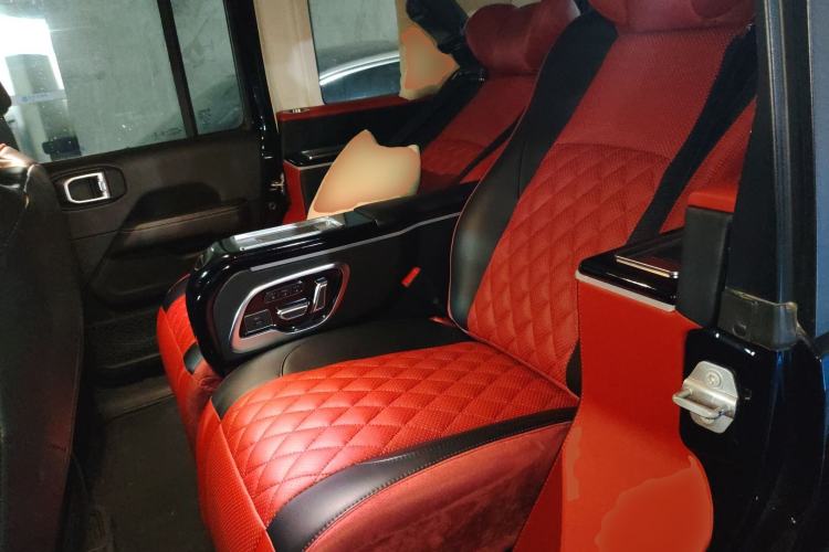 Used Jeep Wrangler 2019 2.0T Sahara Four-Door Version China VI Emission Standard
