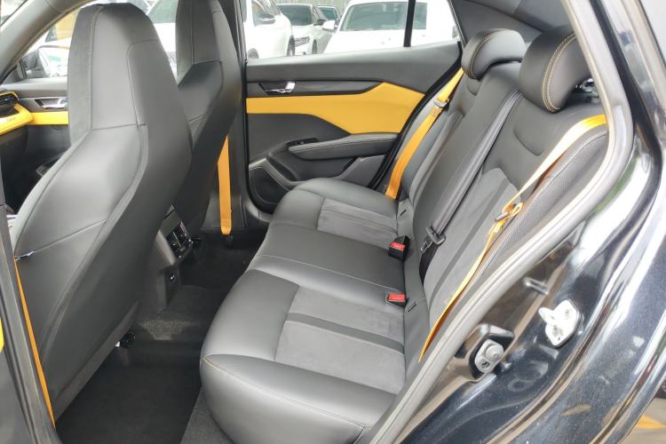 Used Dongfeng Aeolus Yixuan 2023 Mach Edition 1.5T Automatic Pursuit Rider Version Left Rear Seat