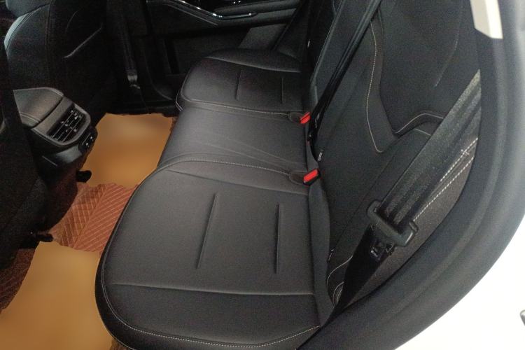 Used Haval H6 2022 3rd Generation 1.5T Automatic Two-Wheel Drive Max Left Rear Seat