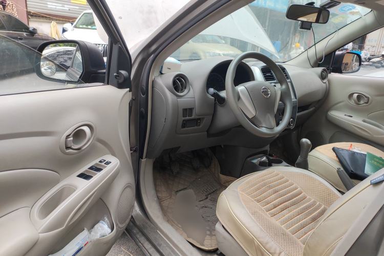 Used Nissan Sunny 2014 1.5XE Manual Comfort Edition Driver Seat