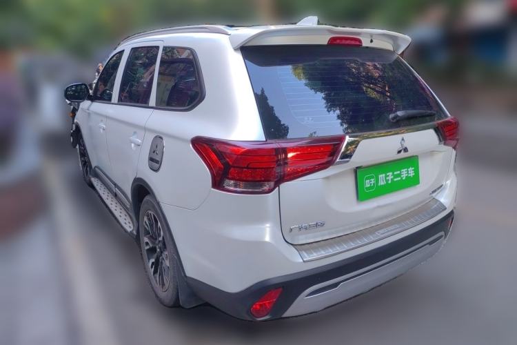 Used Mitsubishi Outlander 2020 2.0L Two-Wheel Drive Enjoyment Version 5 Seats
