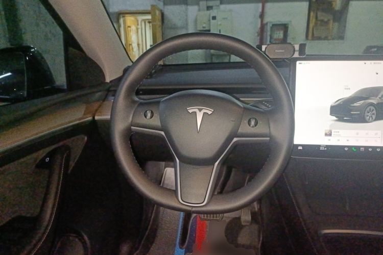 Used Tesla Model Y 2022 Rear-Wheel-Drive Version
