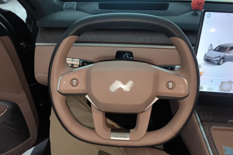 Used ONVO Luxeed L90 2025 Model—Ultra Six-Seater Version