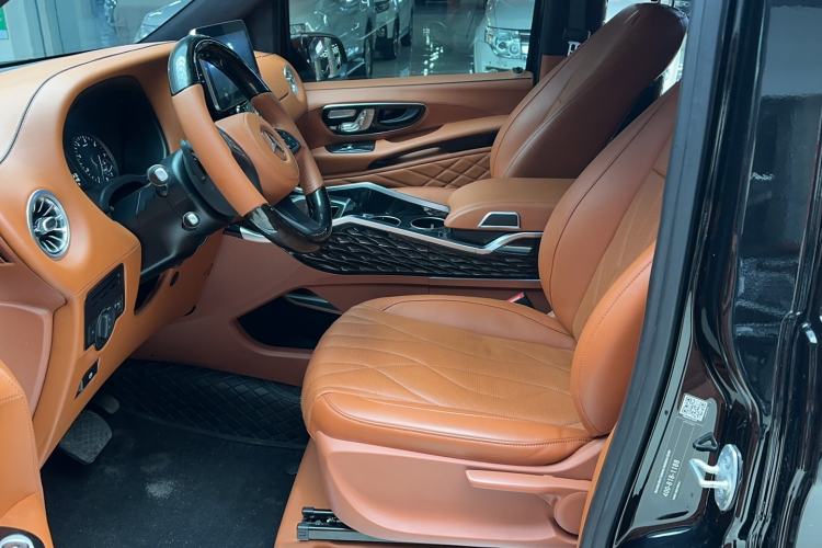 Used Mercedes-Benz Vito 2021 2.0T Elite Version 7 Seats Left Front Seat