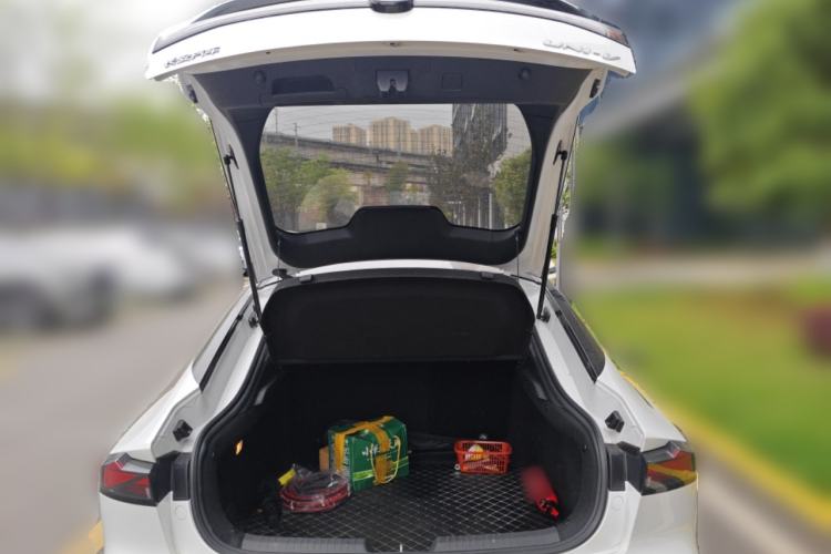 Used CHANGAN UNI-V iDD 2023 ZhiDian iDD 1.5T 113km Smart & Fun Version
