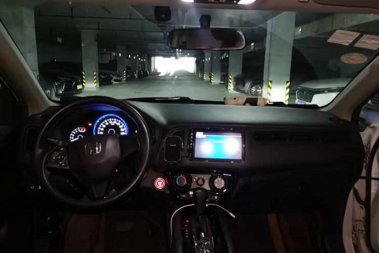 Used Honda Vezel 2019 1.5L CVT Luxury Model China V Center Console