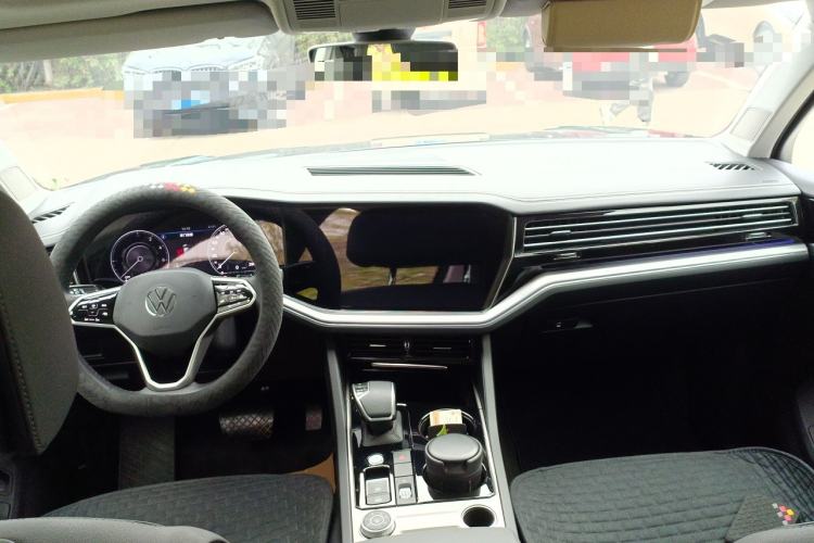 Used Volkswagen Touareg New Energy 2021 eHybrid Center Console