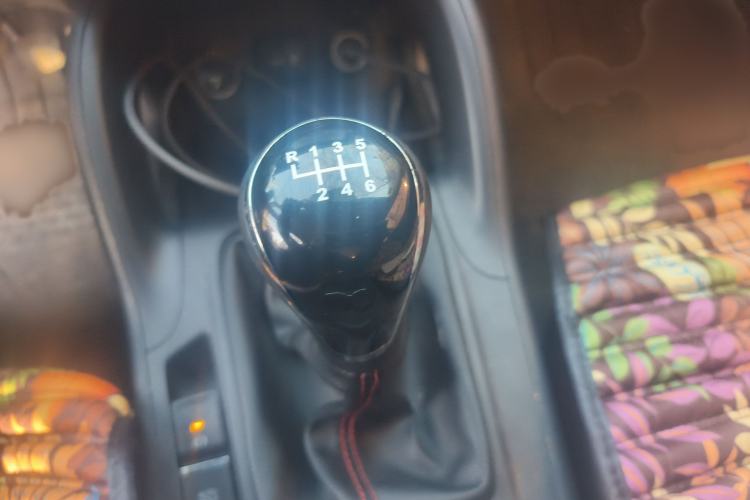 Used CHANGAN CS75 2016 2.0L Manual Luxury Version China IV Standard
