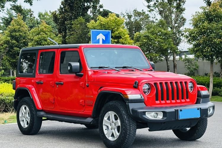 Used Jeep Wrangler 2019 2.0T Sahara Four-Door Version China VI Emission Standard