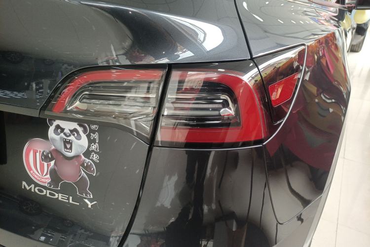 Used Tesla Model Y 2024 Rear-Wheel-Drive Version
