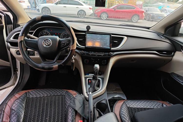 Used Buick GT 2015 15N Automatic Entry-Level Trim Center Console