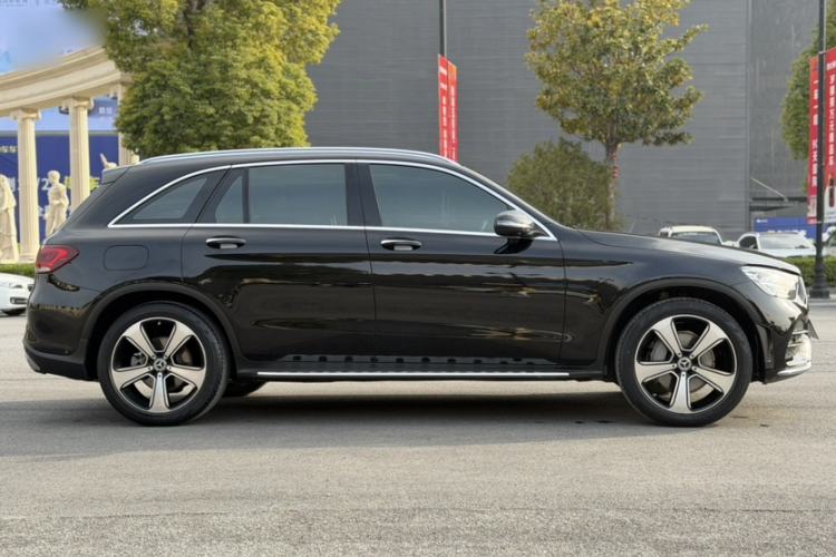 Used Mercedes-Benz GLC 2022 Facelifted GLC 300 L 4MATIC Luxury Edition Exterior 5