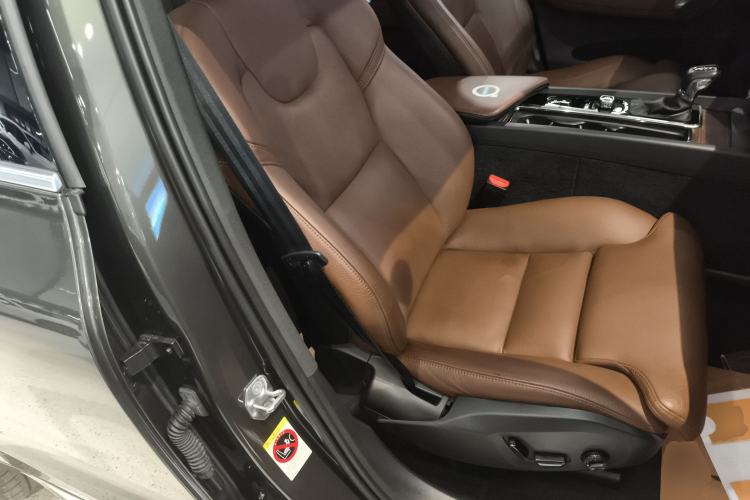 Used Volvo XC60 2018 T5 4x4 Zhiya Luxury Edition
