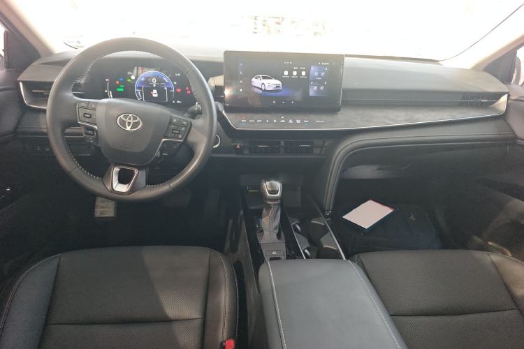 Used Toyota Camry 2024 Dual-Motor 2.0 HGVP Luxury Edition
