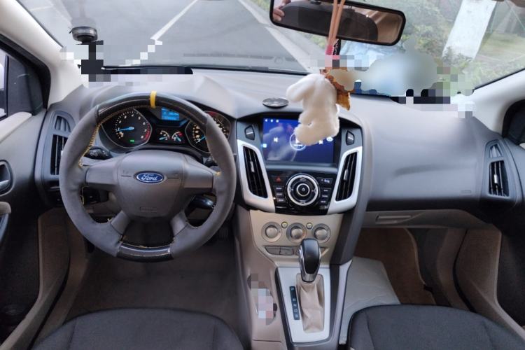 Used Ford Focus 2012 Sedan 1.6L Automatic Comfort Model
