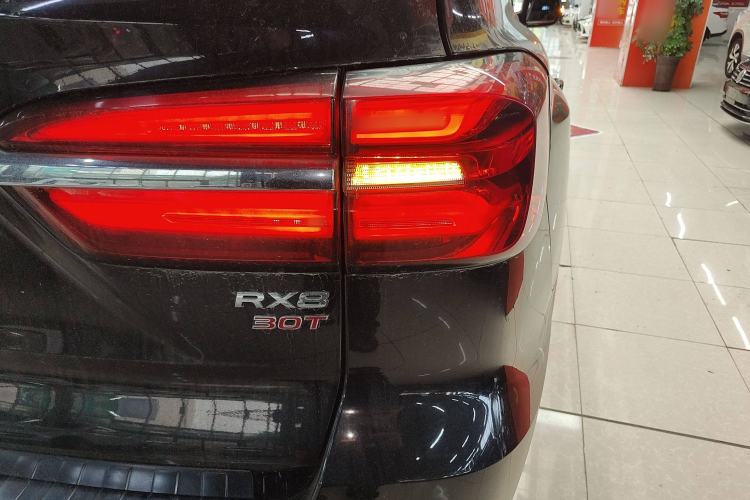 Used Roewe RX8 2019 30T Smart Connectivity Two-Wheel Drive Supreme Flagship Edition
