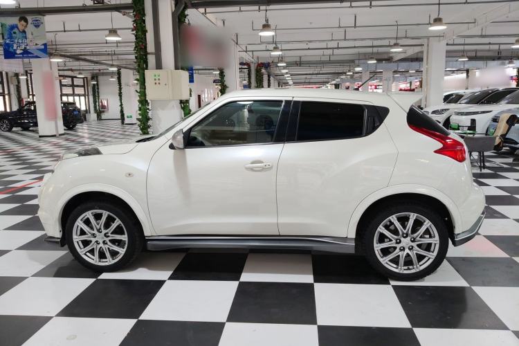 Used Infiniti ESQ 2014 1.6L Spontaneous Edition
