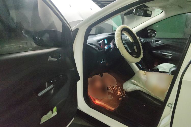 Used Ford Kuga 2013 1.6L GTDi Two-Wheel-Drive Trend Model