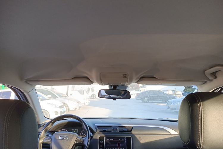 Used Qoros 5 2018 Revised Version 1.6T Automatic Leading Edition
