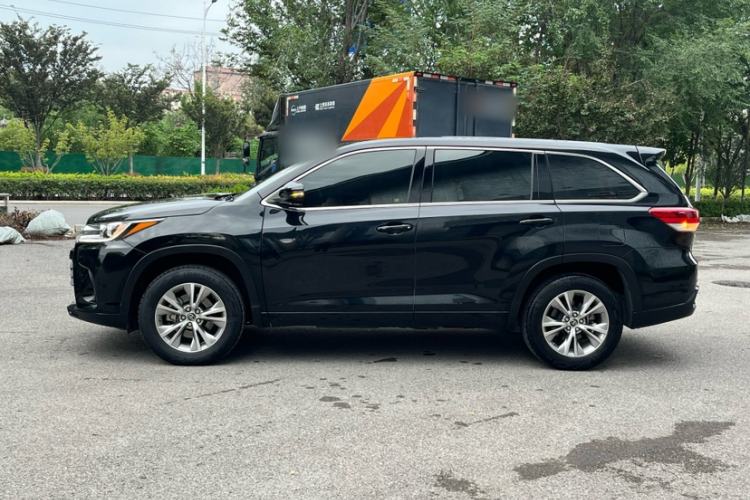 Used Toyota Highlander 2018 2.0T Two-Wheel Drive Elite Version 5 Seats China VI Standard